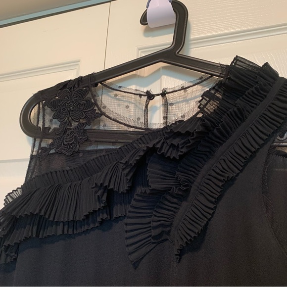 BCBG MaxAzria dress. - Picture 3 of 11